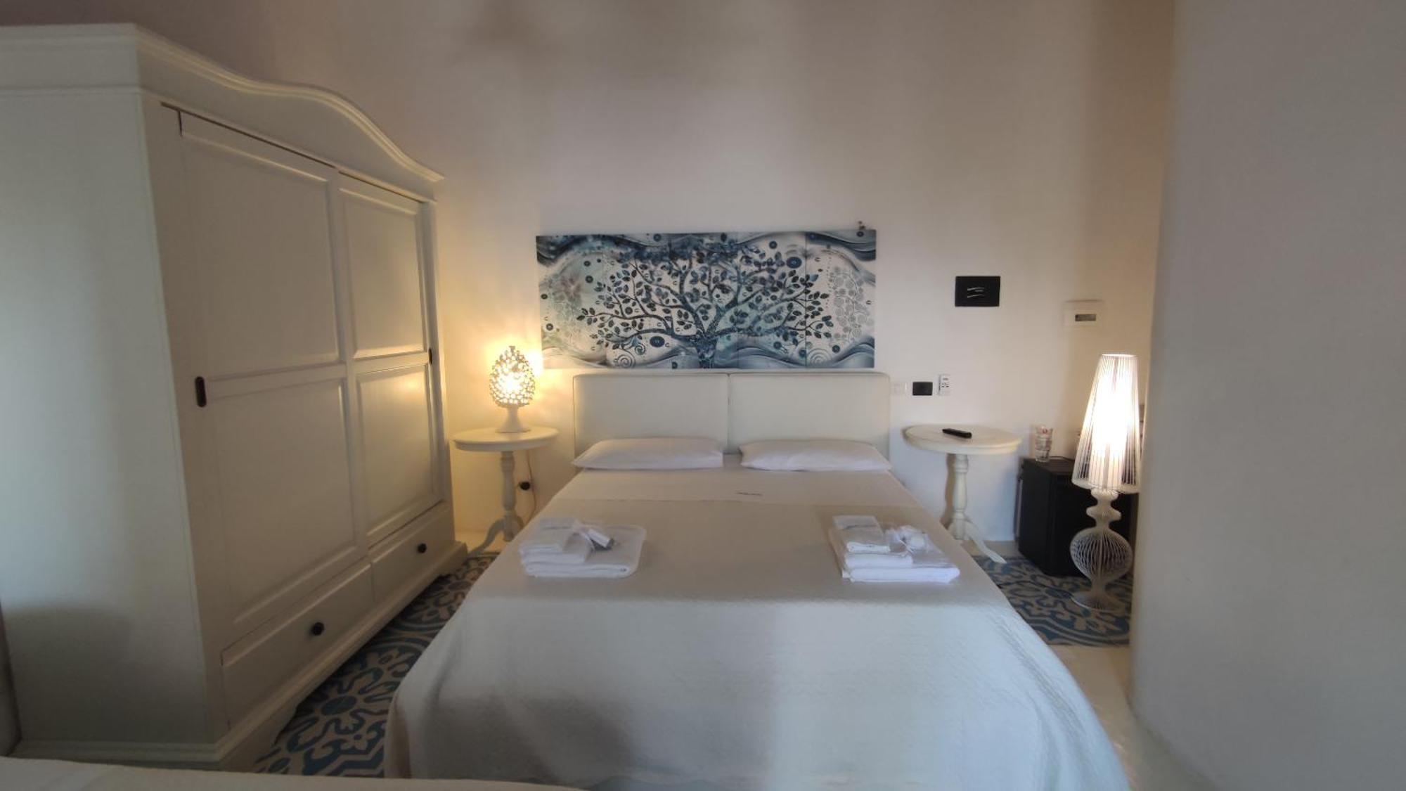 Halgoduria Hotel Santa Marina Salina Quarto foto