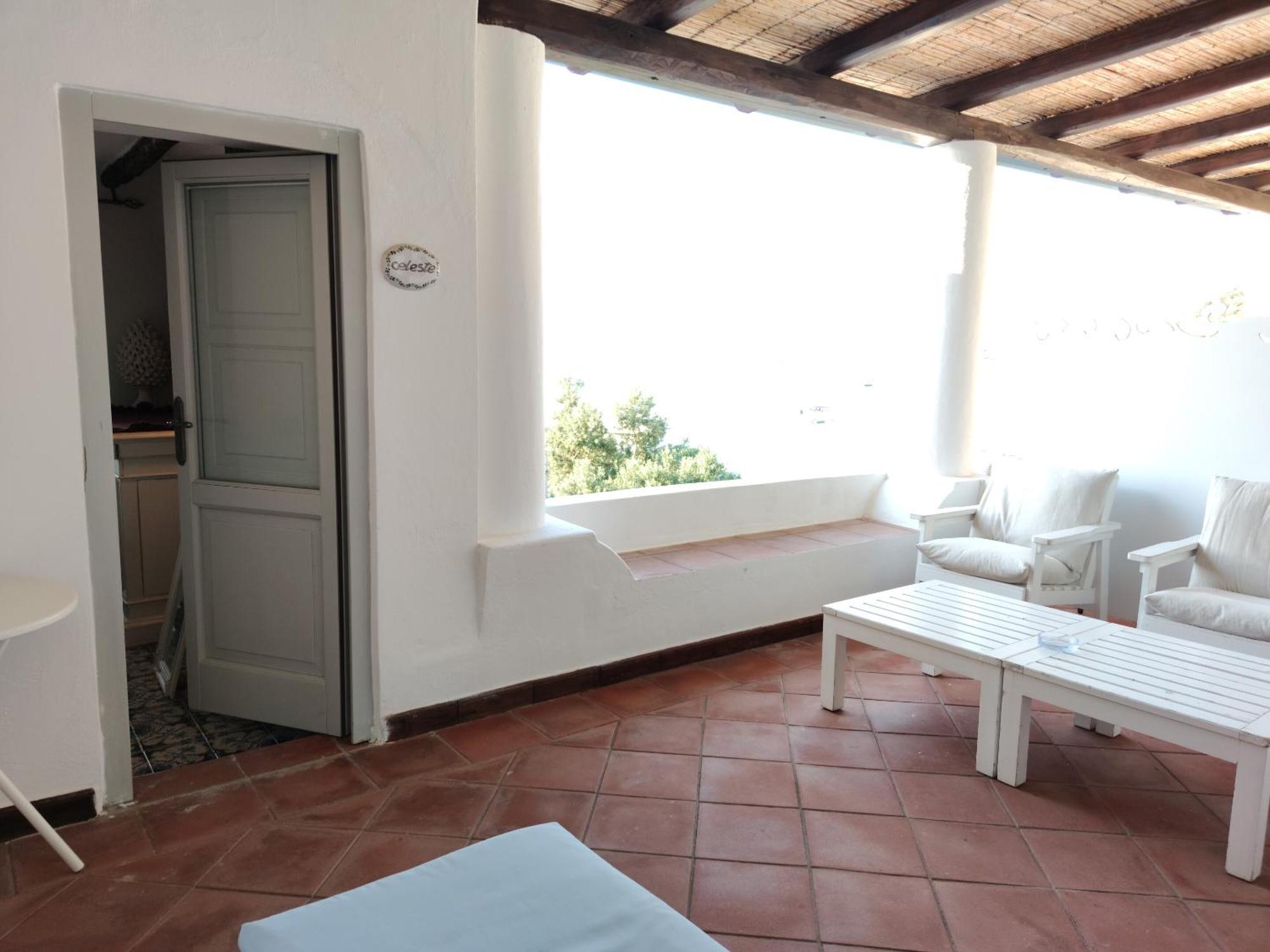 Halgoduria Hotel Santa Marina Salina Quarto foto